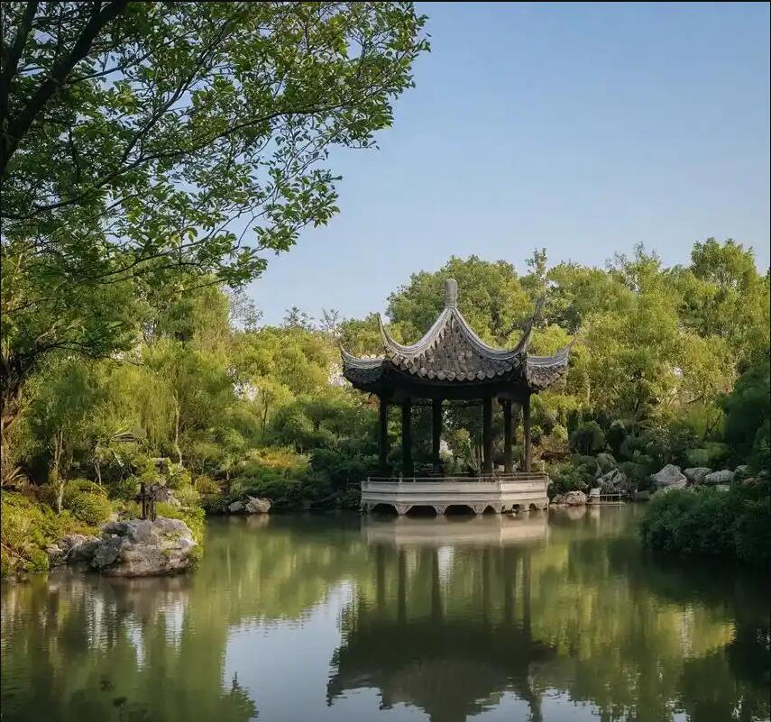 六枝特区紫青餐饮有限公司